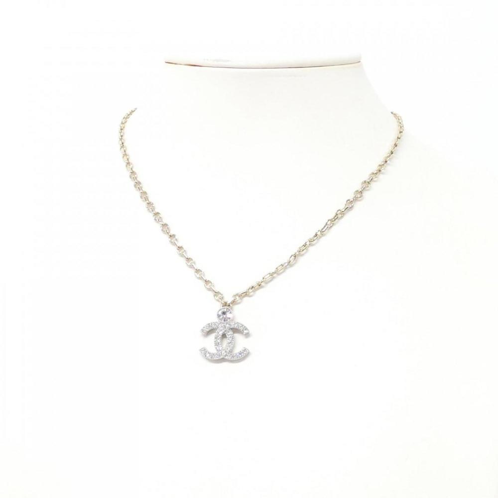 CHANEL Gold Necklace - Picture 5 of 5